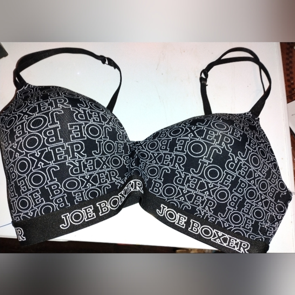 Joe Boxer Athletic Bra Size 34DD Hook Closure Black With Joe Boxer Logo